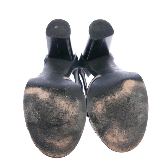 Tory Burch block heel sandals. - Picture 3 of 5